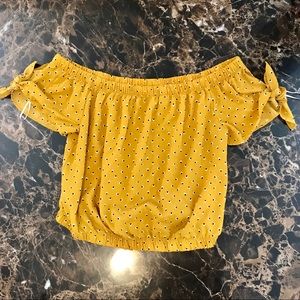 LILY WHITE | OFF THE SHOULDER YELLOW TOP